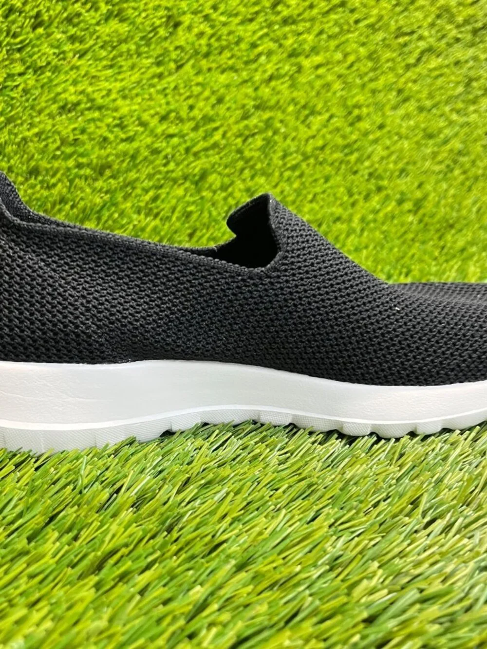 Skechers GOwalk Joy Womens Size 5.5 Black Walking Comfort Slip-Ins Shoes Sneaker